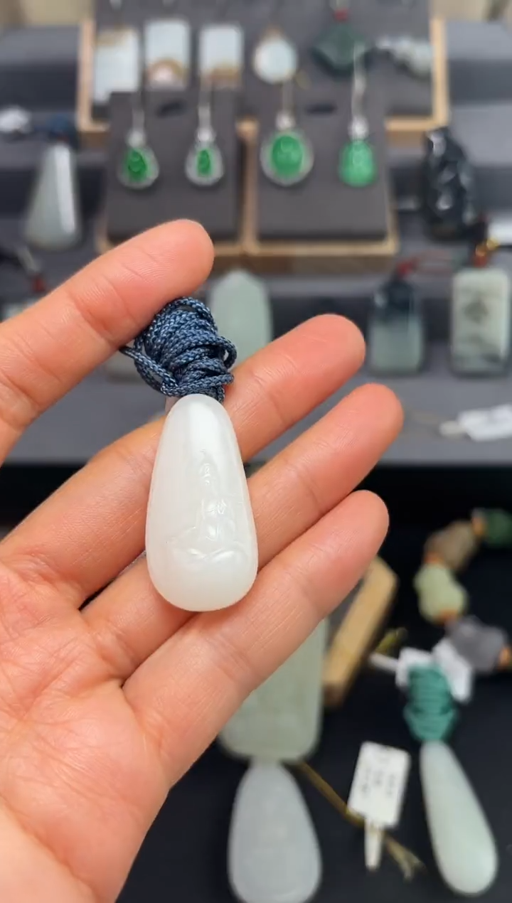 【闪购商品】和田玉颈饰未镶嵌观音