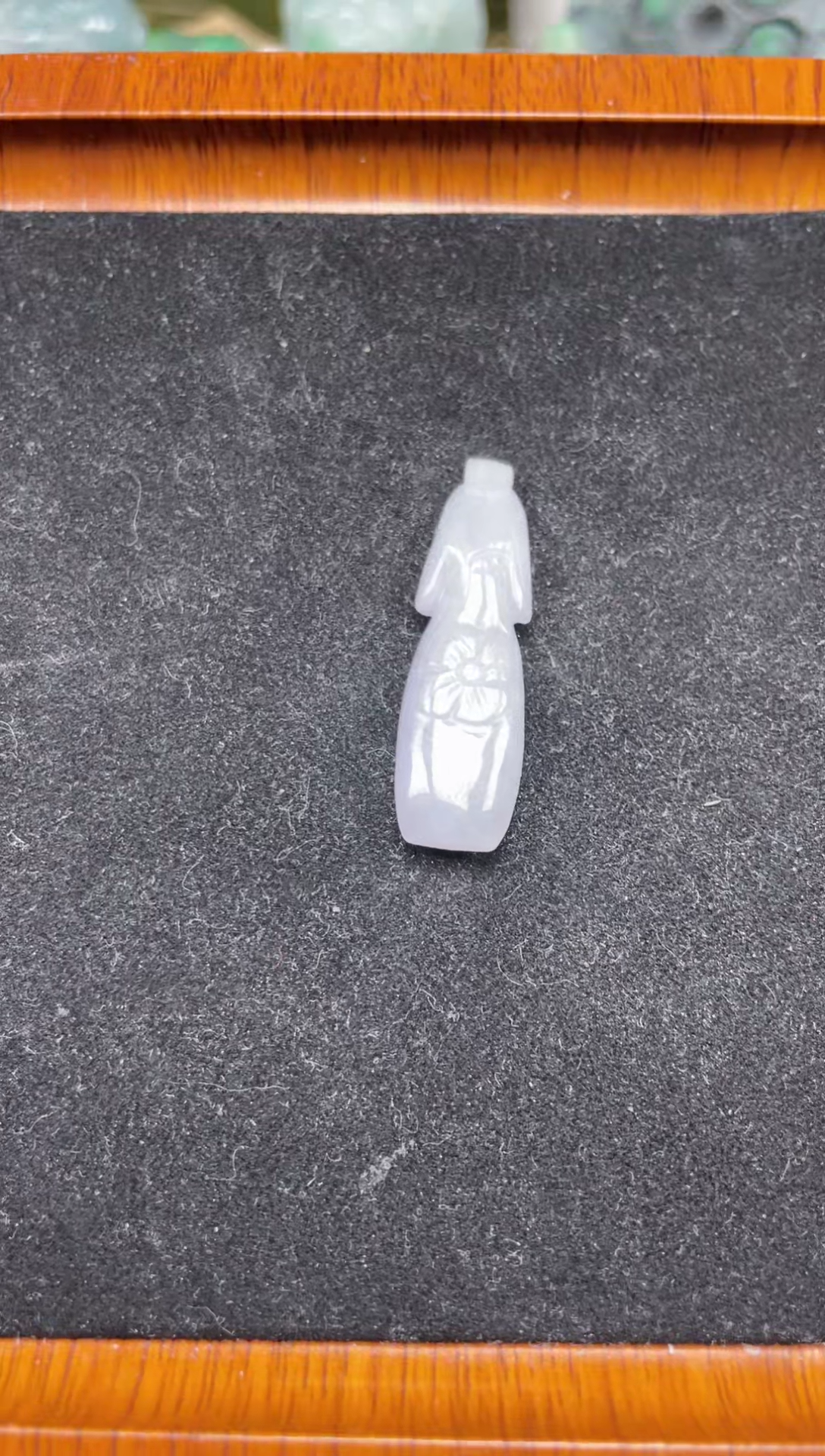 【闪购商品】翡翠颈饰未镶嵌旗袍