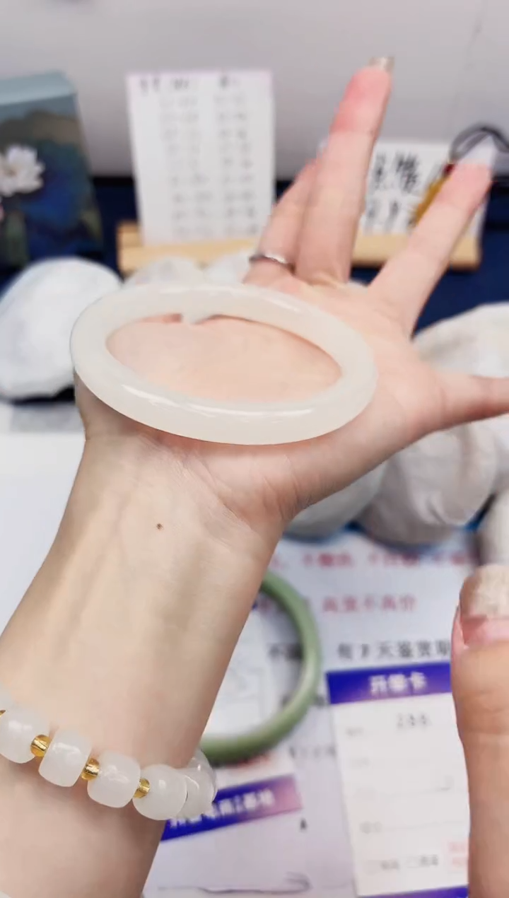 【闪购商品】石英质玉手镯未镶嵌288-小青提-圈口60