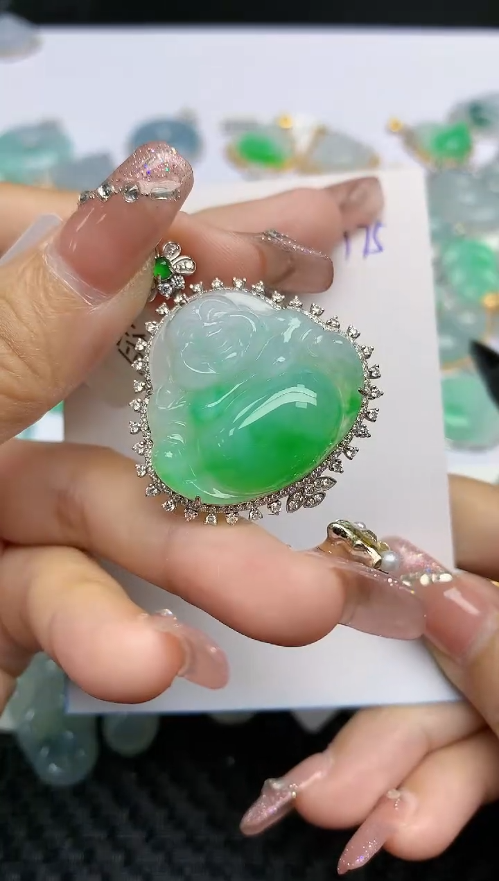 【闪购商品】翡翠颈饰18K金镶嵌天然A货翡翠 175