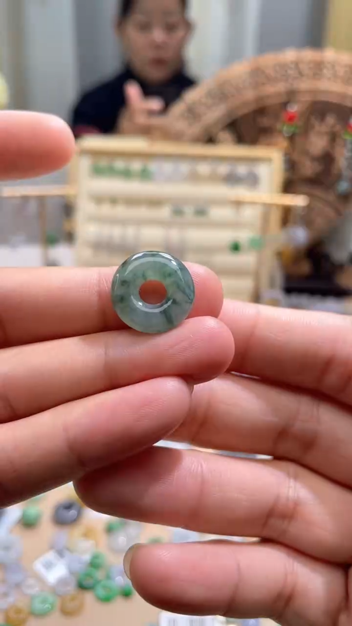 【闪购商品】翡翠颈饰未镶嵌甜甜圈