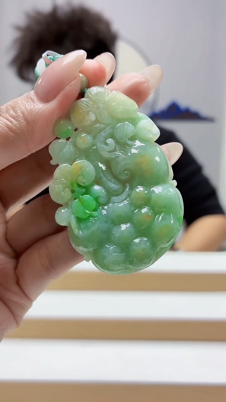 未镶嵌定制翡翠4688MM-毛货挂件142