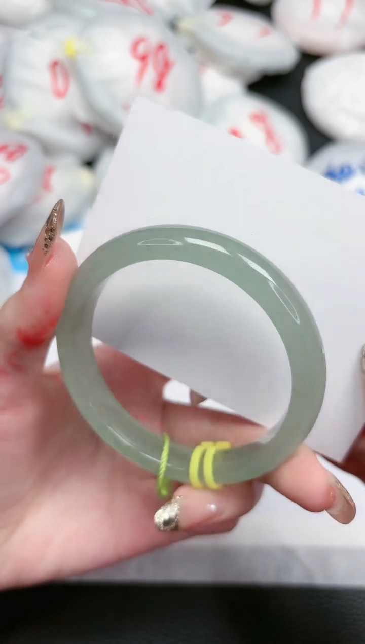 【闪购商品】石英质玉手镯未镶嵌169-55.4