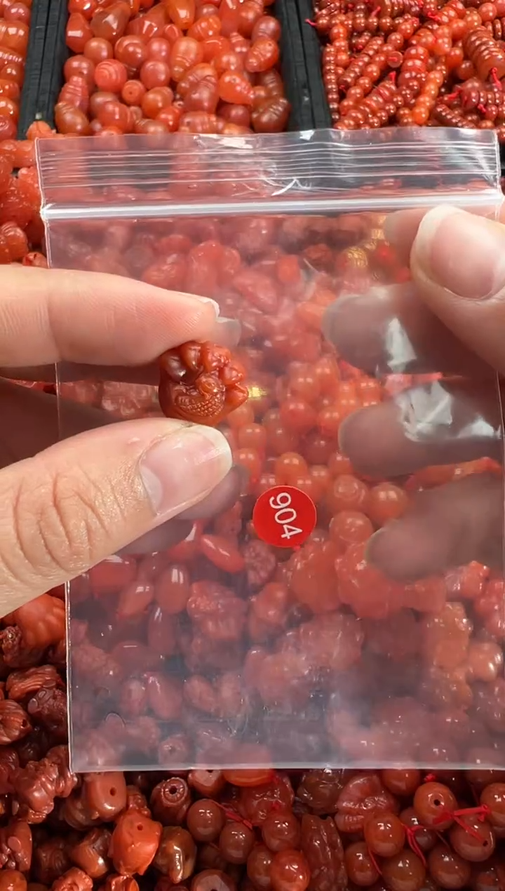 【闪购商品】南红玛瑙颈饰未镶嵌1