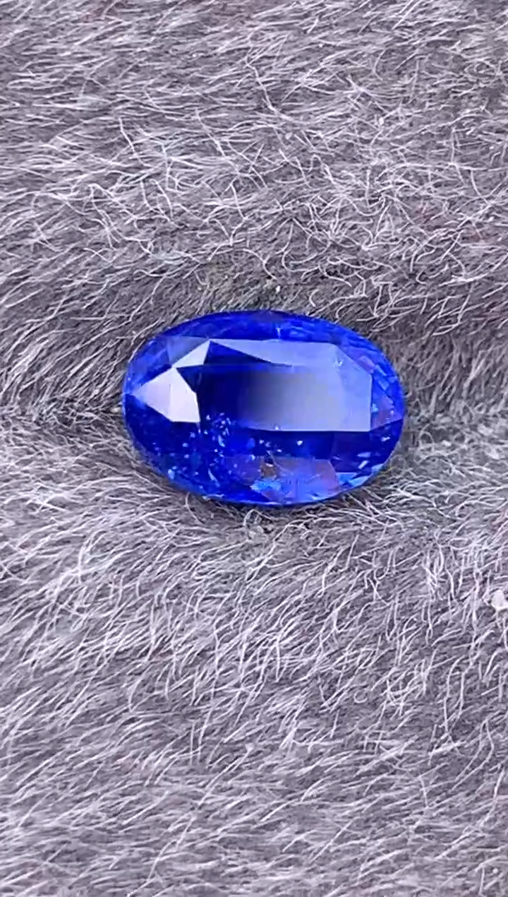 定制蓝宝石裸石未镶嵌2.10ct 兰卡老烧蓝宝石