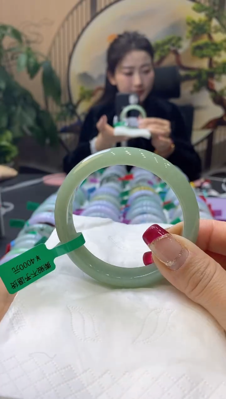 【闪购商品】翡翠手镯未镶嵌99913899