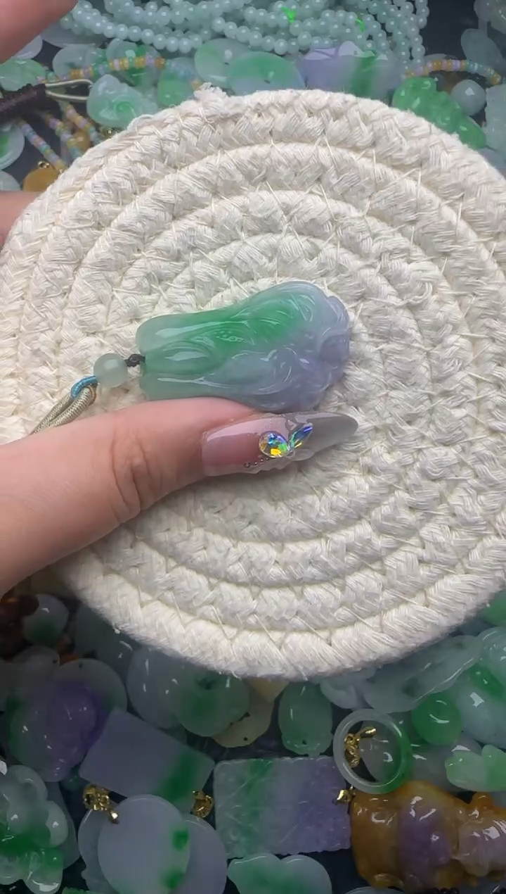 翡翠未镶嵌颈饰天然缅甸翡翠吊坠
