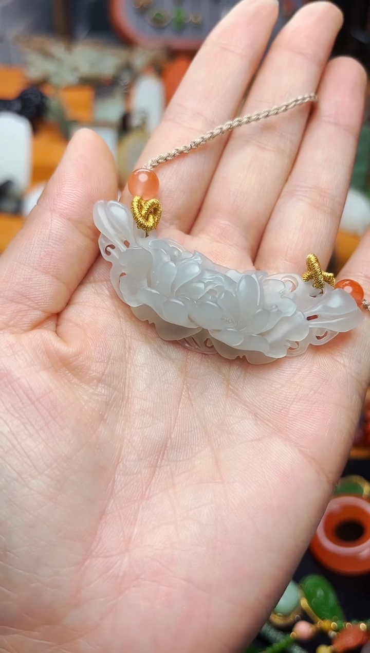 【闪购商品】南红玛瑙颈饰未镶嵌牡丹花01