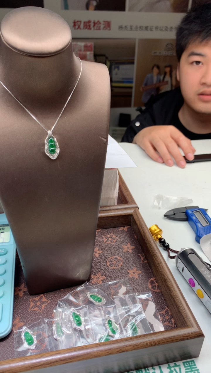 【闪购商品】翡翠戒指银S925镶嵌天然A货翡翠-多样性发货