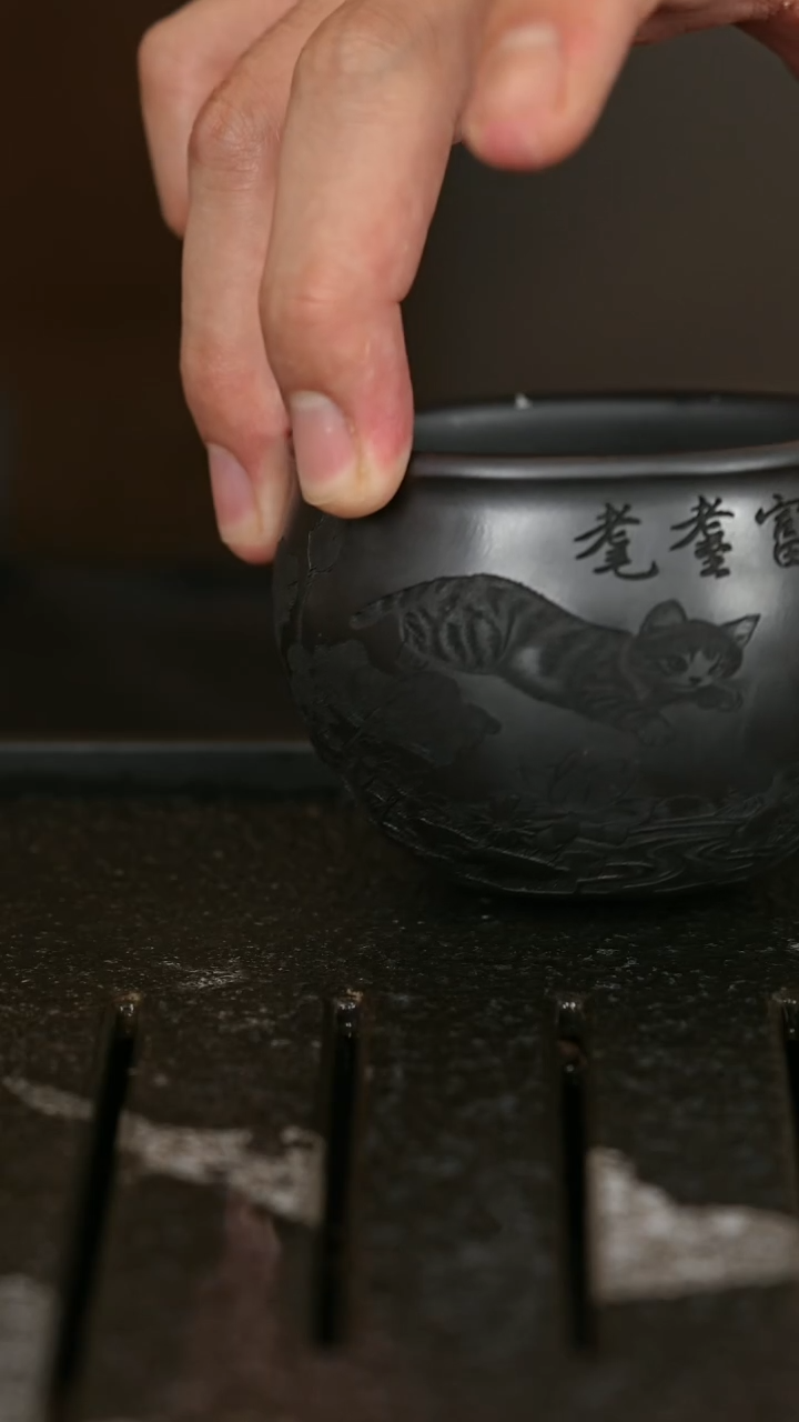 【闪购商品】紫砂茶杯22石黄主人杯荷花猫款