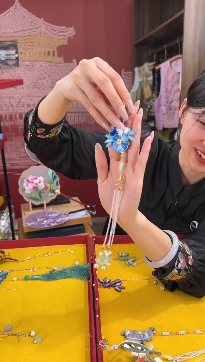 【闪购商品】刺绣苏绣世家非遗手工（压襟）   