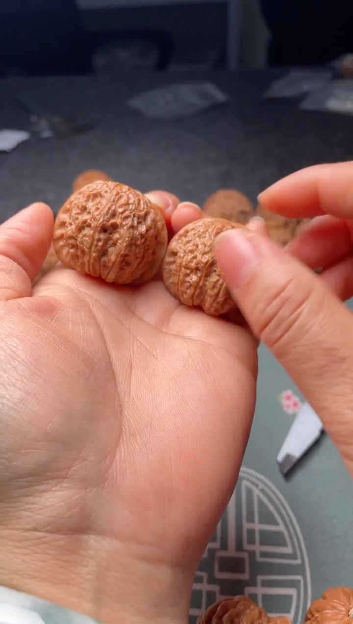 把件文玩核桃w320 血麒麟 37尺