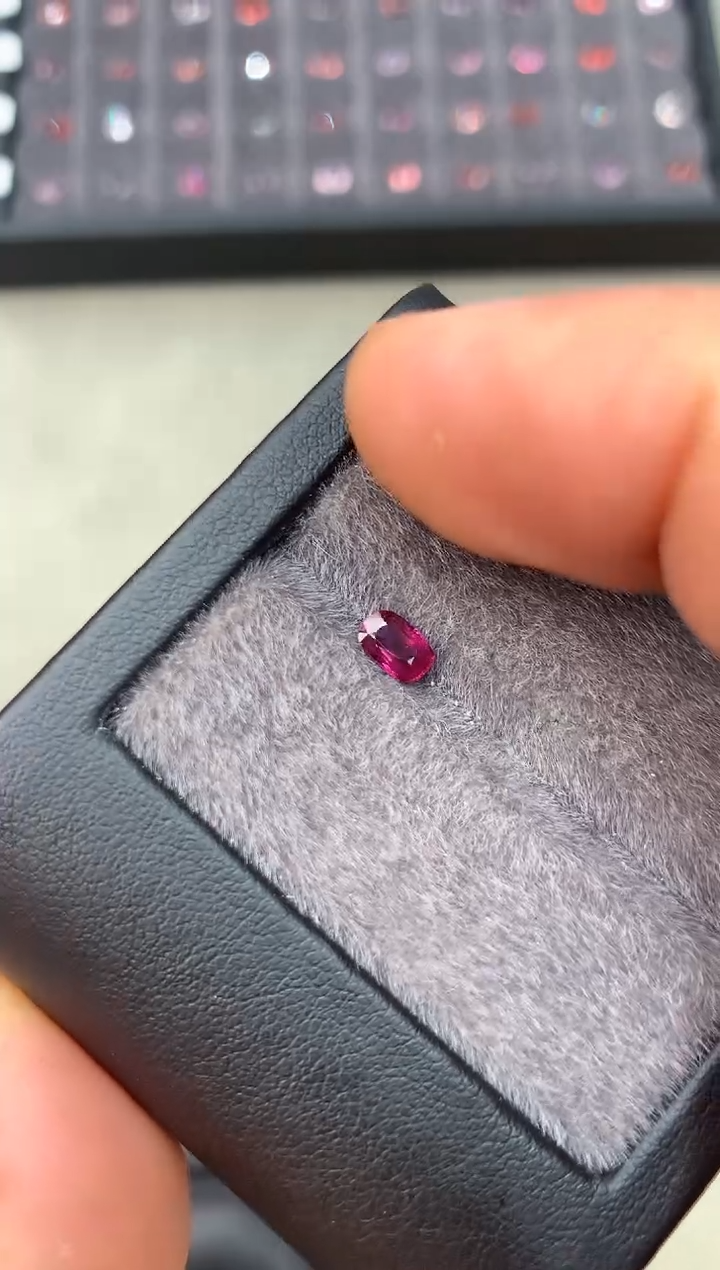 【闪购商品】定制蓝宝石裸石未镶嵌0.55ct 缅甸无烧彩色蓝宝石