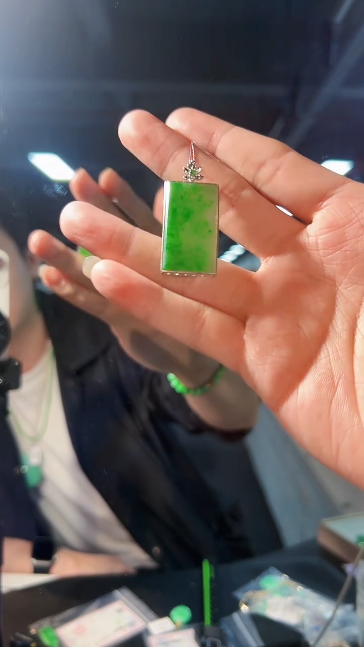 【闪购商品】翡翠颈饰18K金镶嵌缅料A货/支持复检/一件