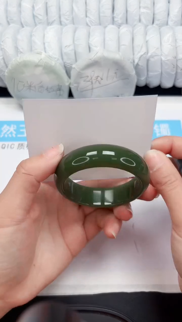 【闪购商品】石英质玉手镯未镶嵌176-53.5