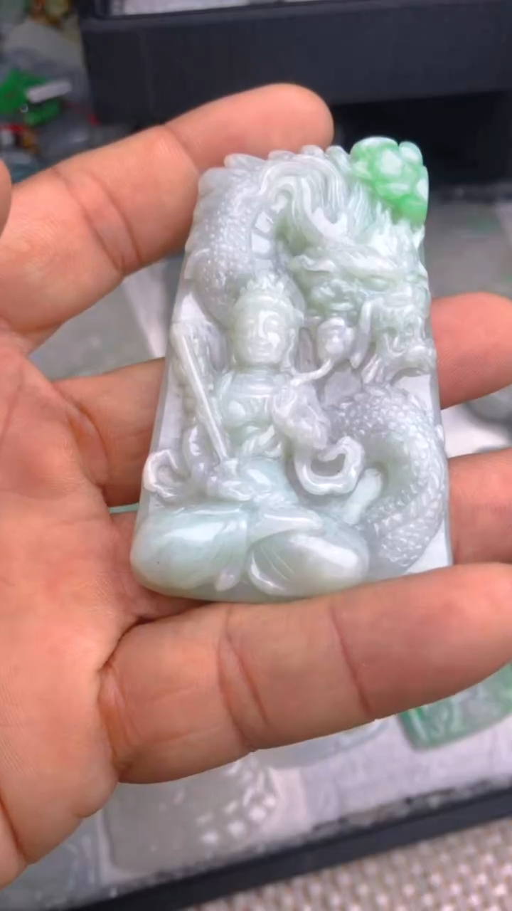 【闪购商品】翡翠吊坠(不含链)未镶嵌虚空藏