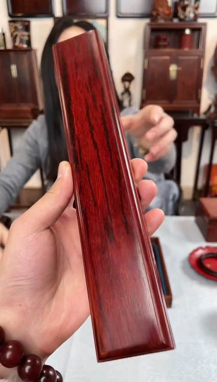 【闪购商品】紫檀木类成套家具单镇