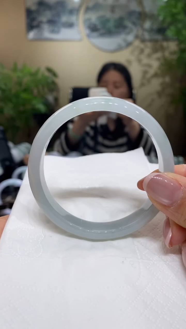【闪购商品】翡翠手镯未镶嵌翡翠