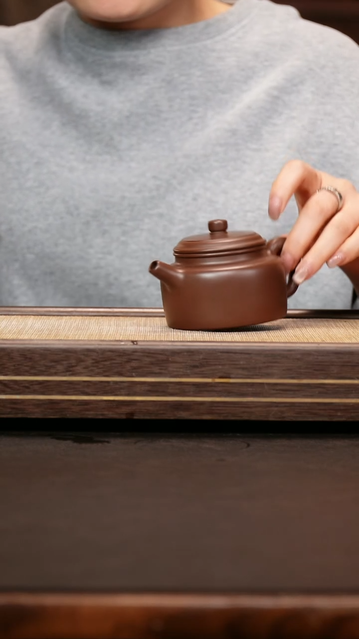 茶壶紫砂85底槽清 德钟200-220cc