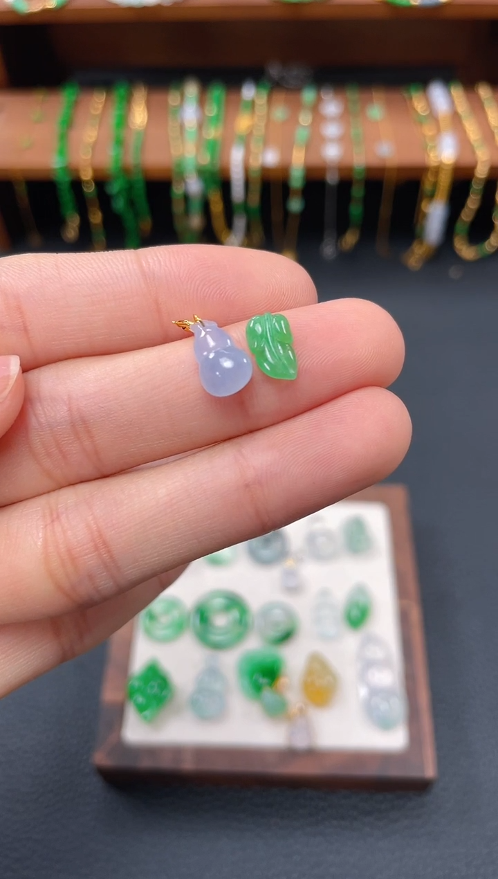 【闪购商品】翡翠吊坠(不含链)18K金镶嵌2个  JK243