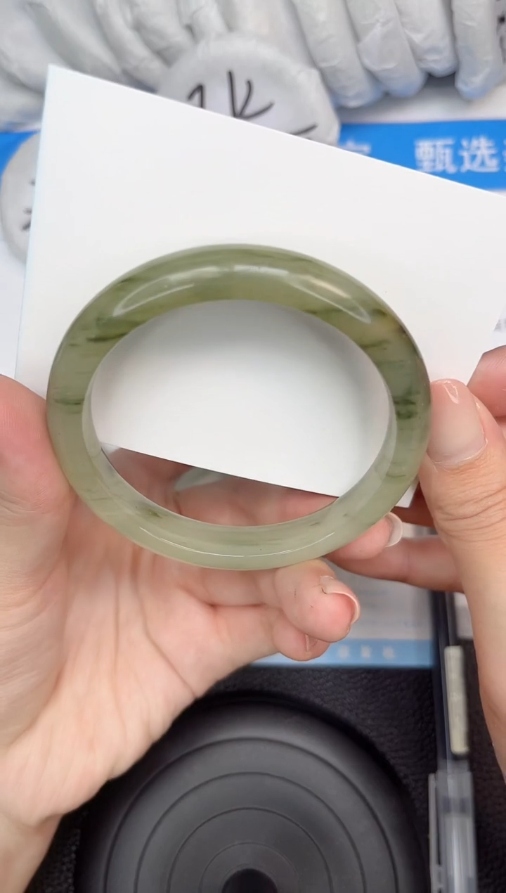 石英质玉手镯未镶嵌360-58.7