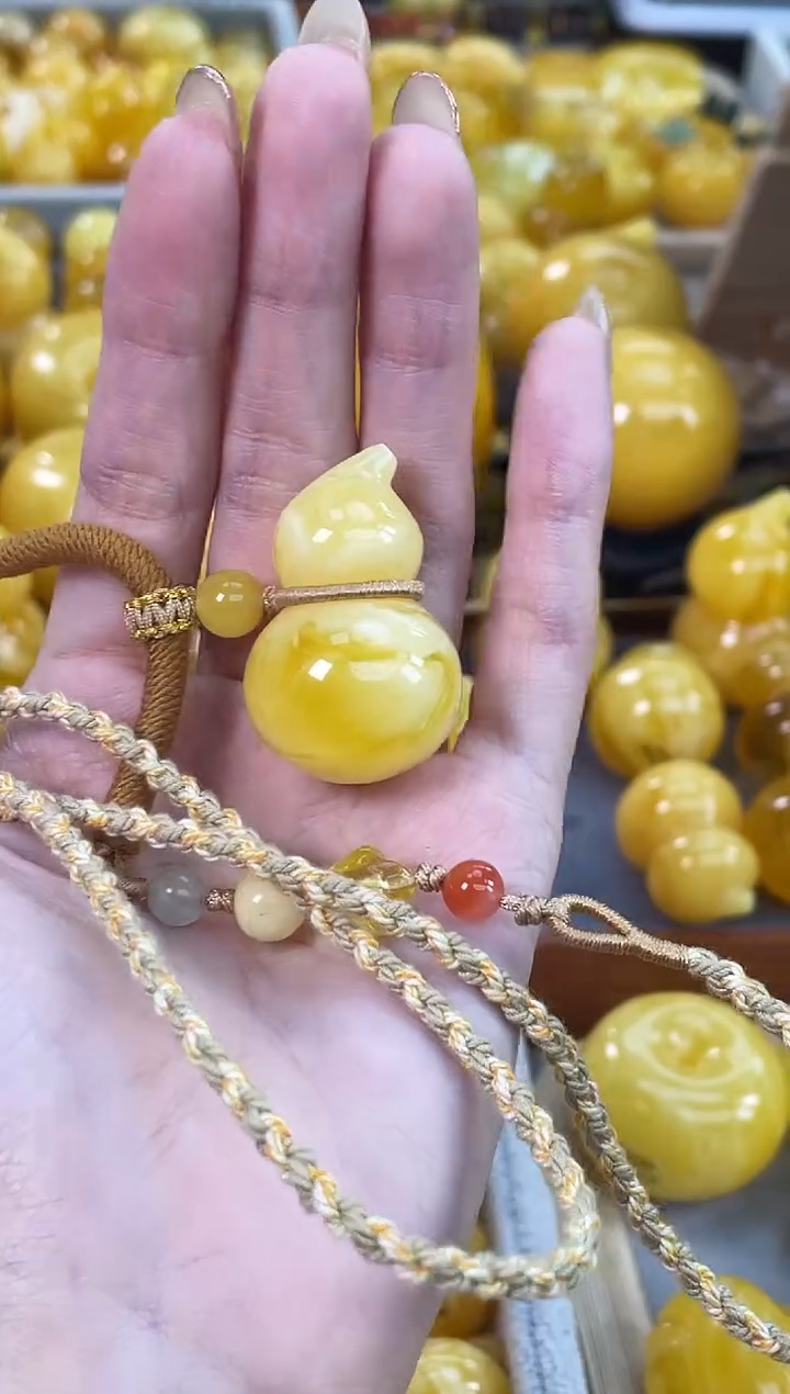 裸石琥珀未镶嵌J10