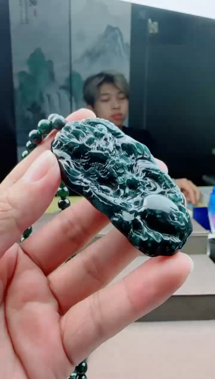 【闪购商品】翡翠颈饰未镶嵌111111111111111