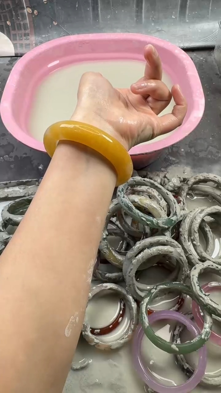 【闪购商品】石英质玉手镯未镶嵌49 64