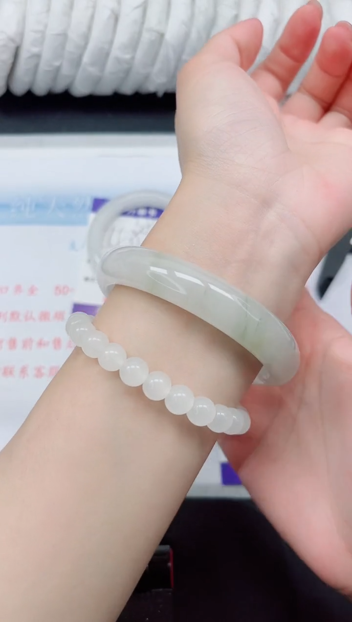 【闪购商品】石英质玉手镯未镶嵌385#58.7