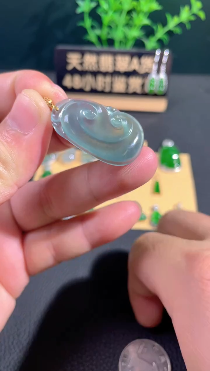 【闪购商品】翡翠颈饰18K金镶嵌翡翠