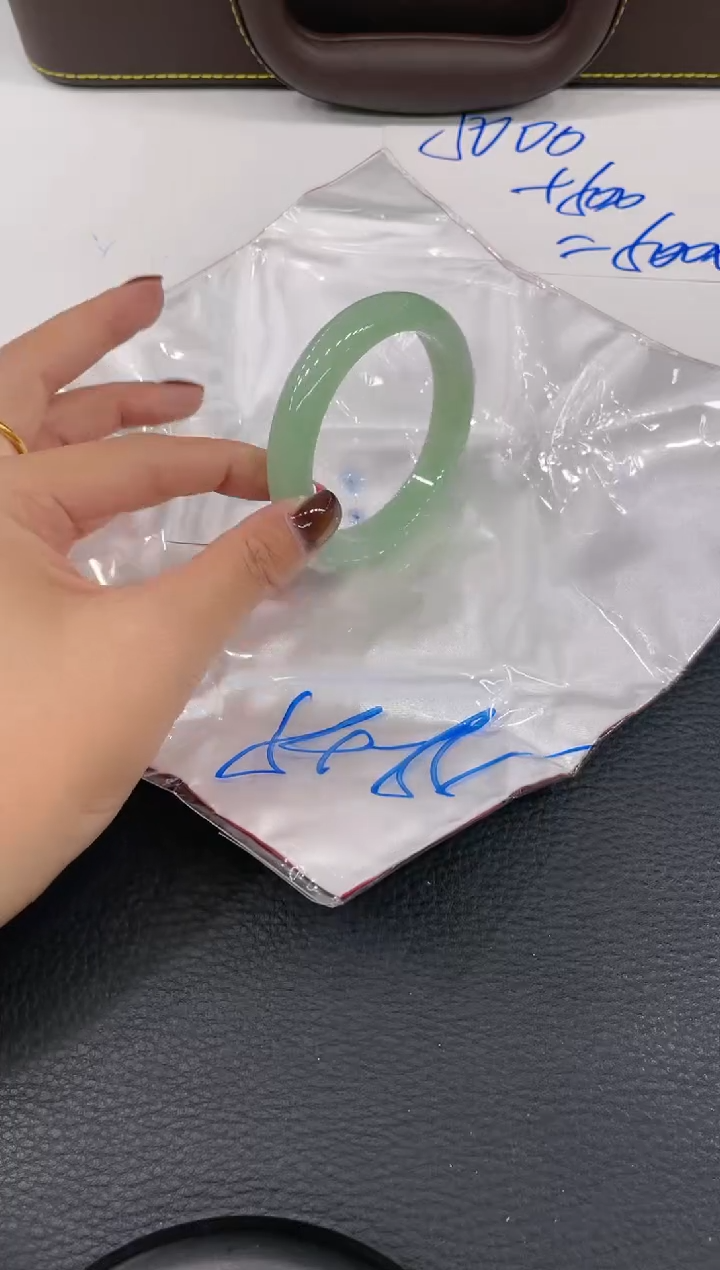 【闪购商品】翡翠手镯未镶嵌手镯