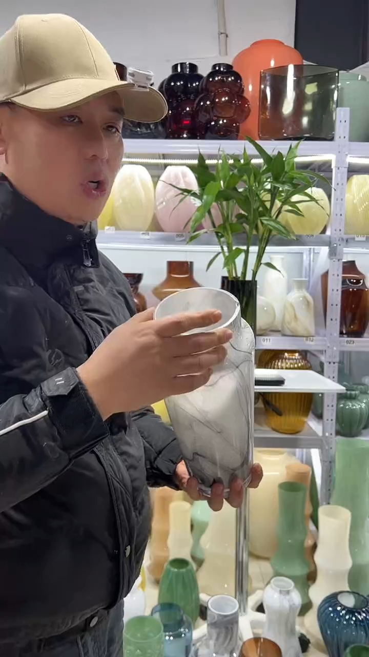 灰白勾丝水墨花瓶微瑕介意勿拍