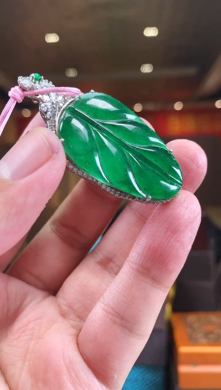 【闪购商品】翡翠颈饰未镶嵌        *755