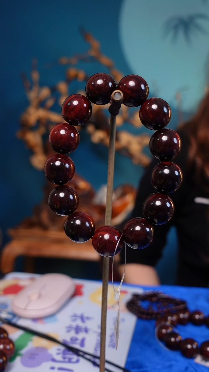 【闪购商品】木 本降真香海南红降花梨公手串