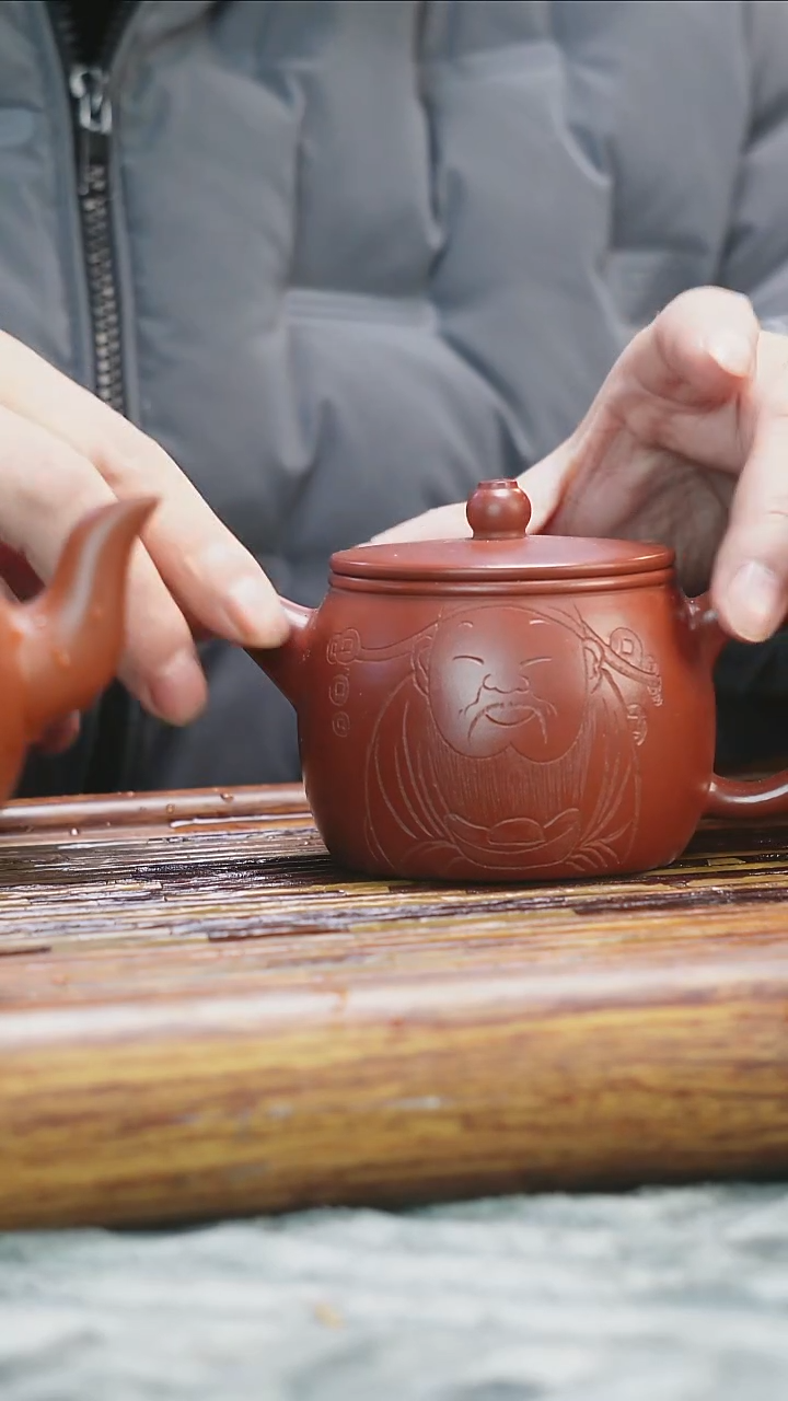 茶壶紫砂大红泥招财进宝刻绘圆汉瓦