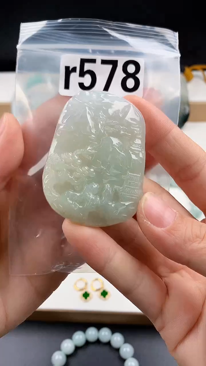 颈饰未镶嵌翡翠天然翡翠吊坠挂件