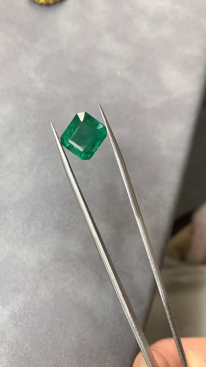 【闪购商品】祖母绿裸石未镶嵌祖母绿裸石8.2ct