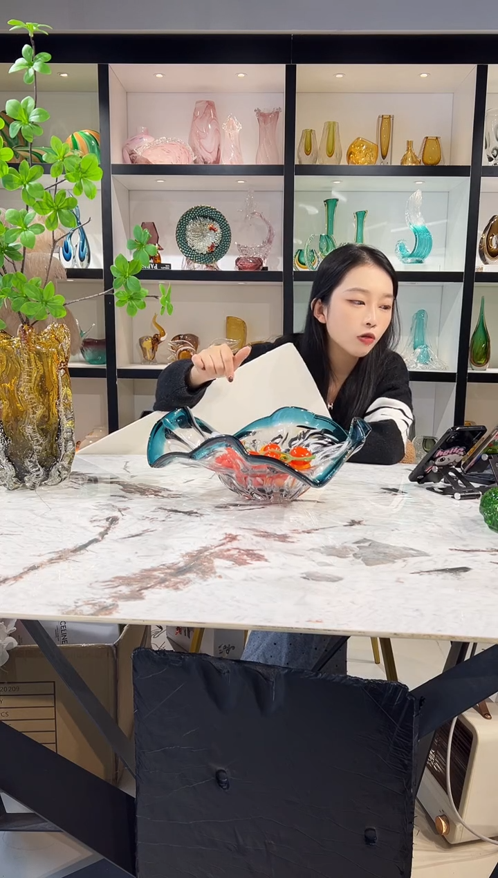 蓝色荷叶琉璃小果盘