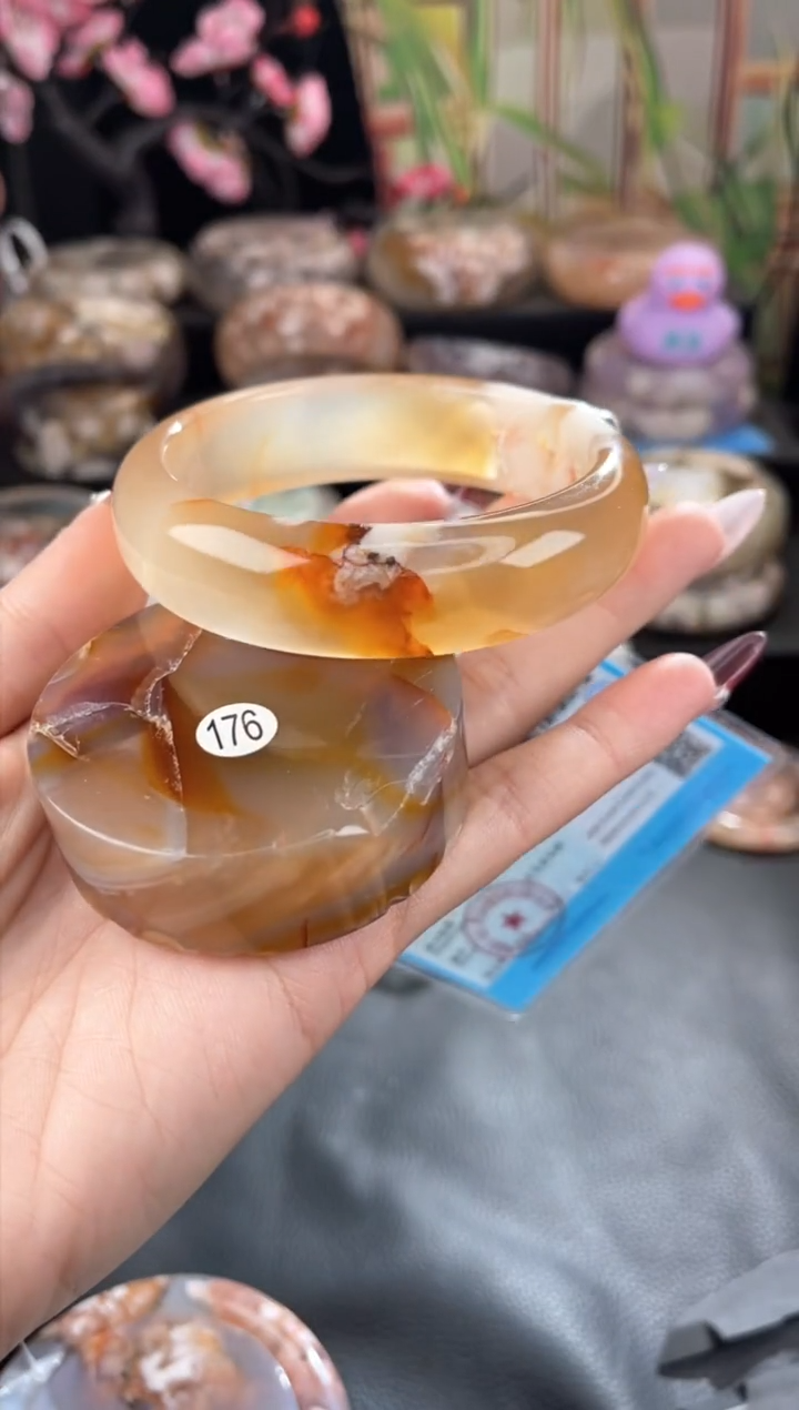 【闪购商品】石英质玉手镯未镶嵌63