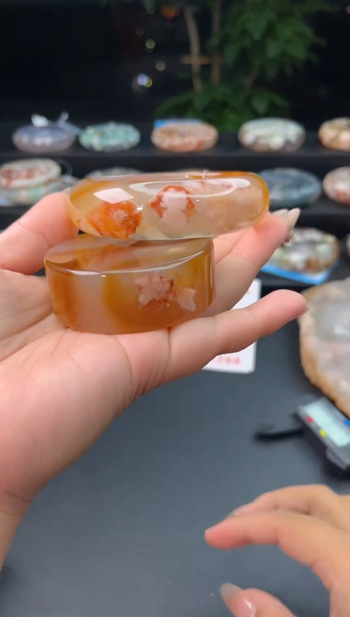 【闪购商品】石英质玉手镯未镶嵌赠送镯心（圈口60