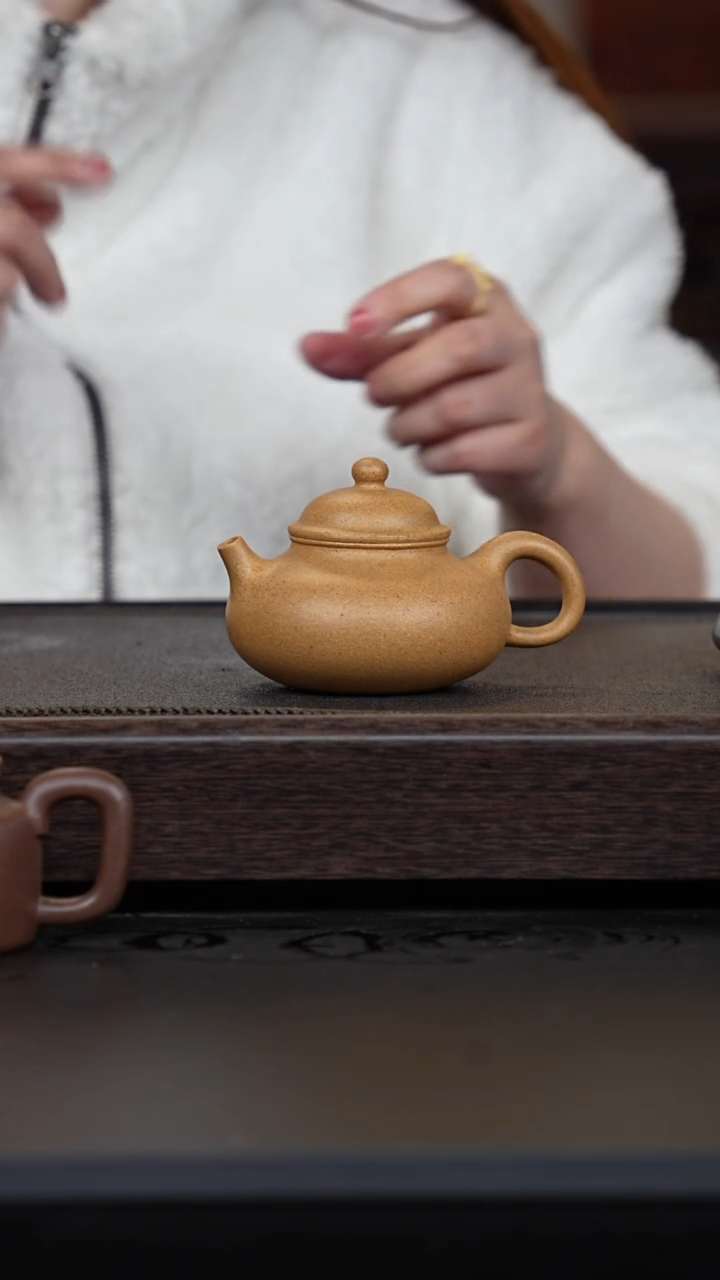 【闪购商品】紫砂茶壶微瑕老黄金段容天