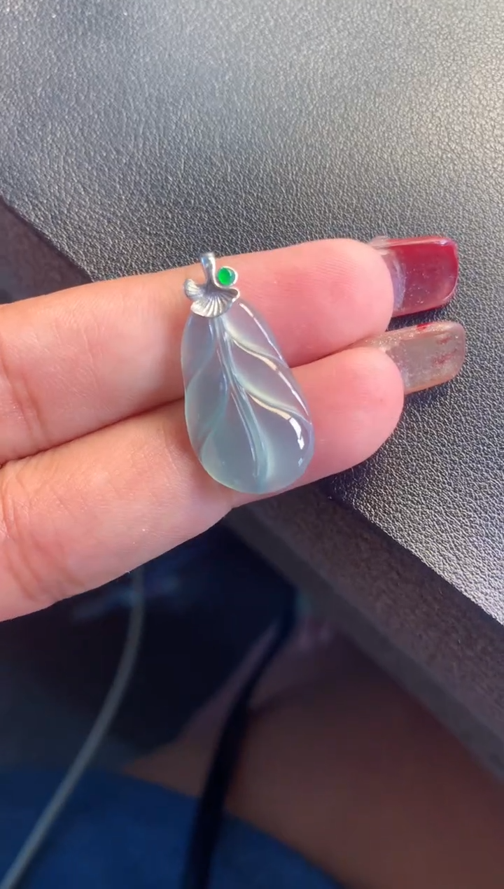 【闪购商品】翡翠颈饰18K金镶嵌缅甸天然A货翡翠