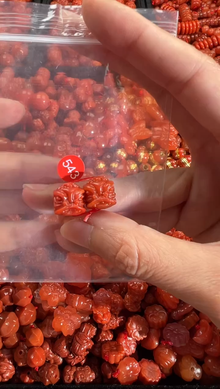 【闪购商品】南红玛瑙颈饰未镶嵌2