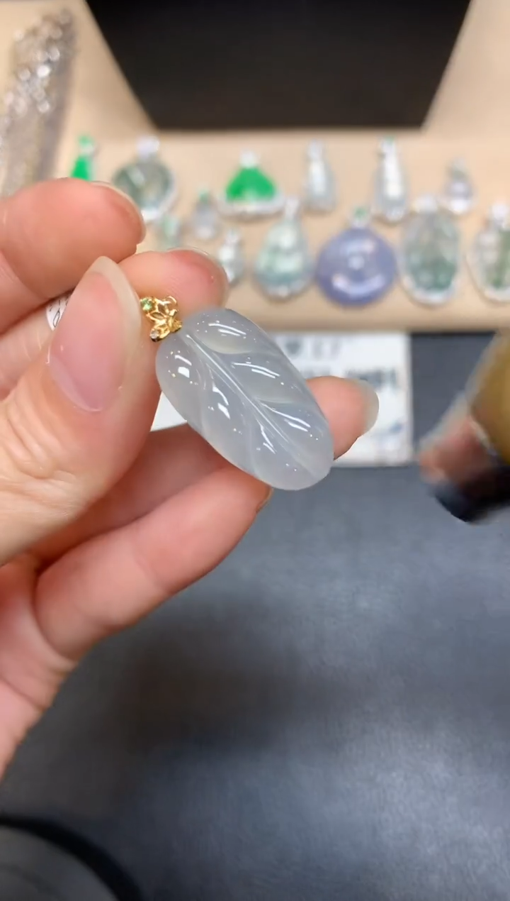 【闪购商品】翡翠颈饰18K金镶嵌无服务费