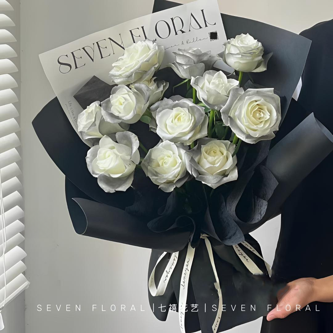 一语花香【暗黑骑士】520鲜花11枝白玫瑰染色黑骑士色调花束送男友鲜花小时达同城配送送男友送朋友情人节花束