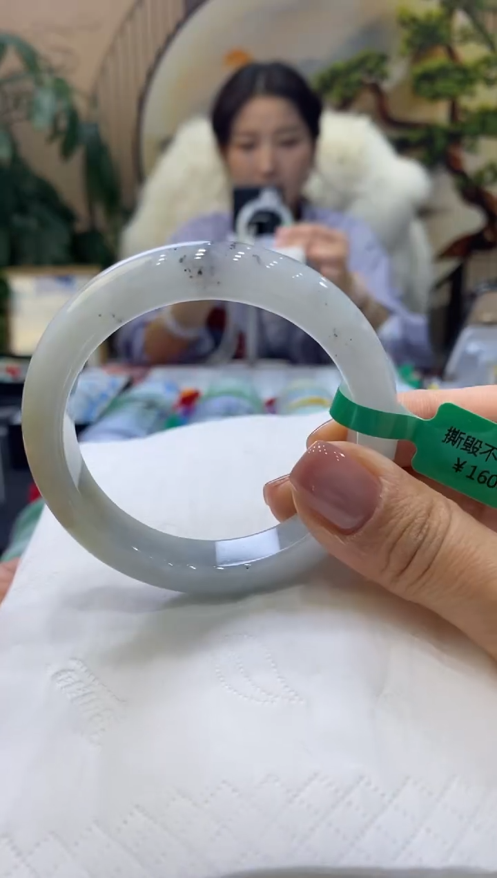 【闪购商品】翡翠手镯未镶嵌99901941