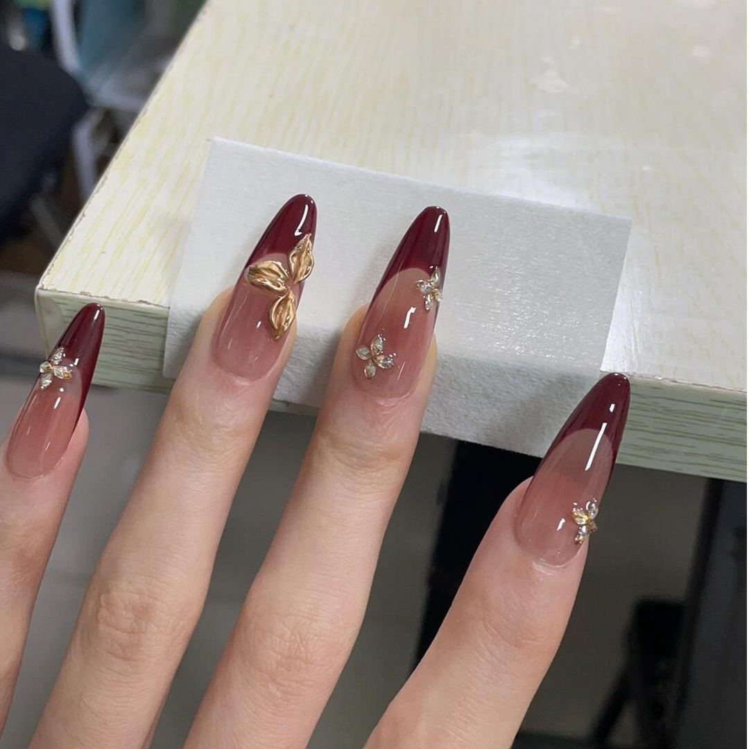 【红法金花】复古酒红色锆石法式美甲穿戴甲片2025新款高级感秋冬