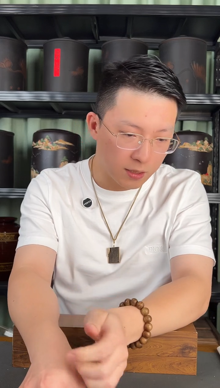 是**七赛级·琼脂沉香线香50克