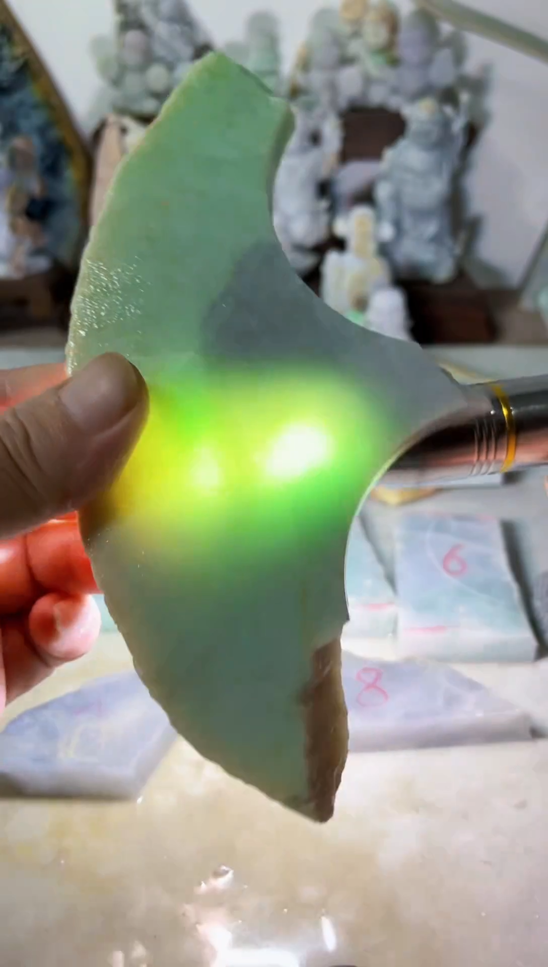 【闪购商品】翡翠吊坠(不含链)未镶嵌A943