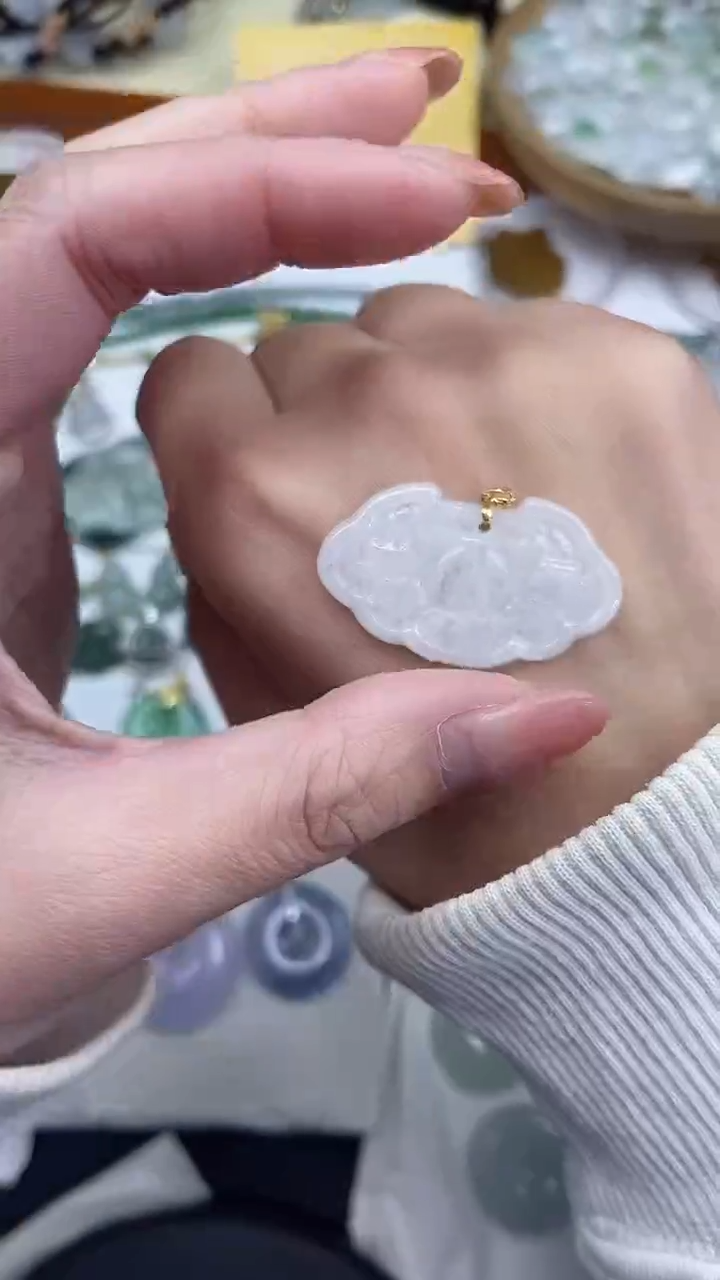 【闪购商品】翡翠吊坠(不含链)未镶嵌天然翡翠A货-吊坠